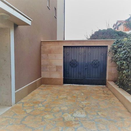 Soren-SUN Apt´s Supetar Exterior foto